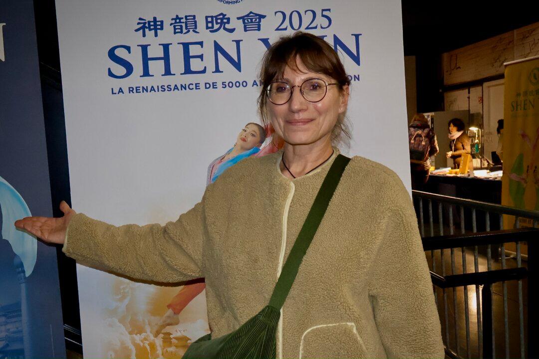 ‘Very Beautiful’: Birthday Celebration Leads Couple to Shen Yun in Amnéville, France