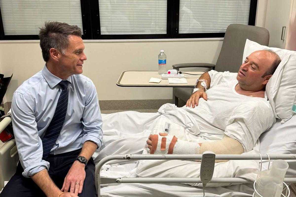 Bondi Hero Receives $2.5 Million in Donations, Explains Why He Put His Life on the Line thumbnail