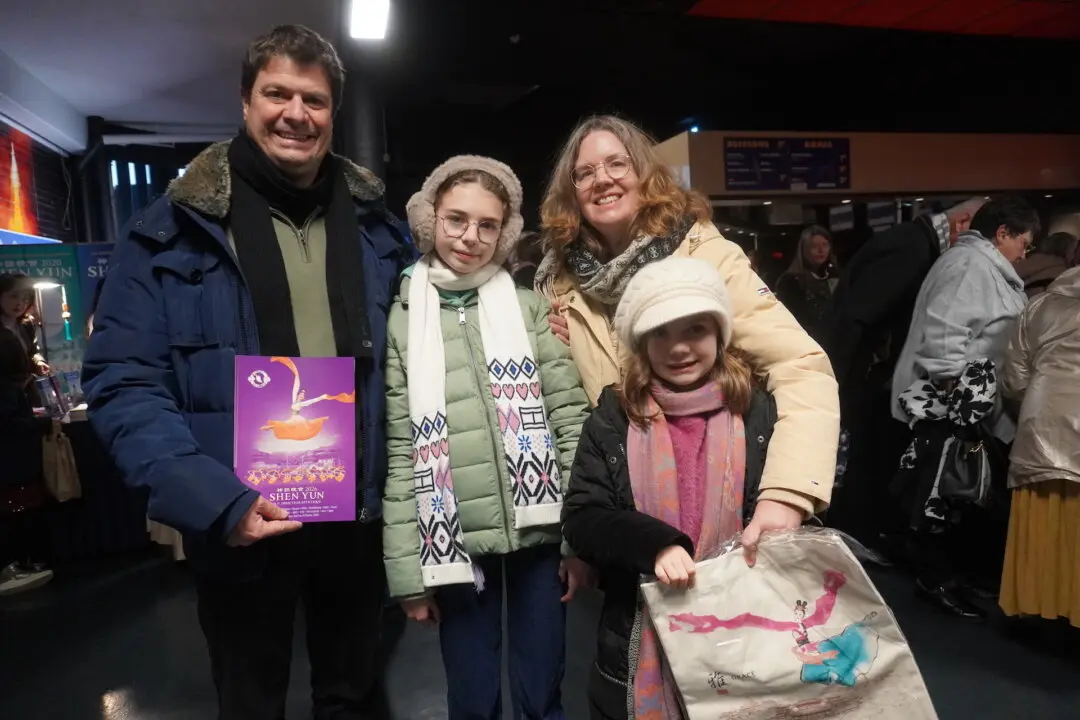 Amnéville Audience Member Struck by Beauty of Chinese Culture Presented by Shen Yun