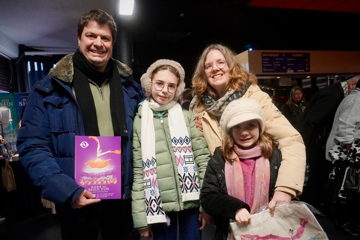 Amnéville Audience Member Struck by Beauty of Chinese Culture Presented by Shen Yun