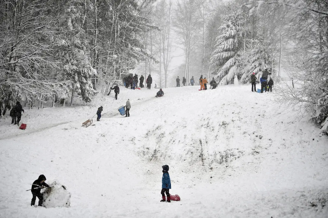 Activities Beyond the Slopes: What Ski Resorts Offer the Non-Skier