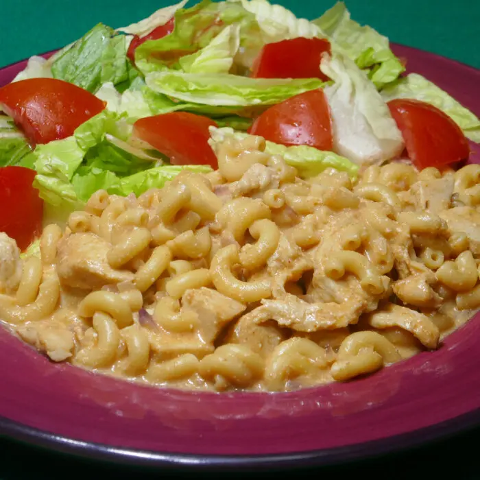 Chicken Mac and Cheese With Lettuce and Tomato Salad