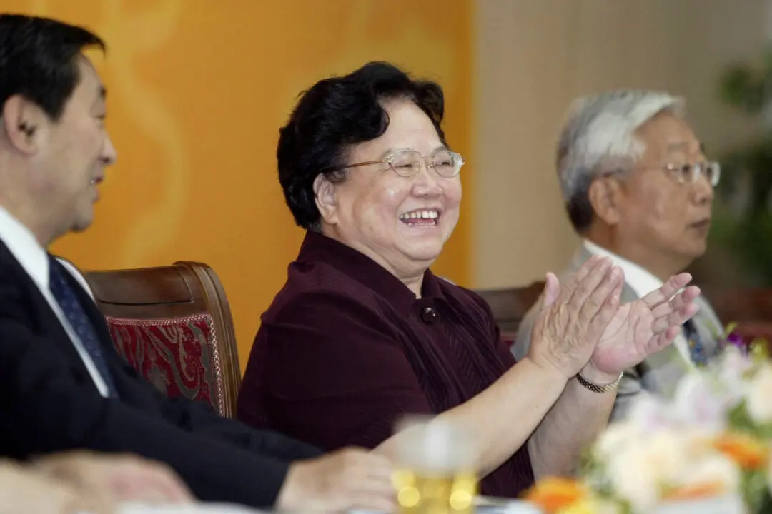 China Social Media Thrashes One-Child Policy After Population Control Czar Dies