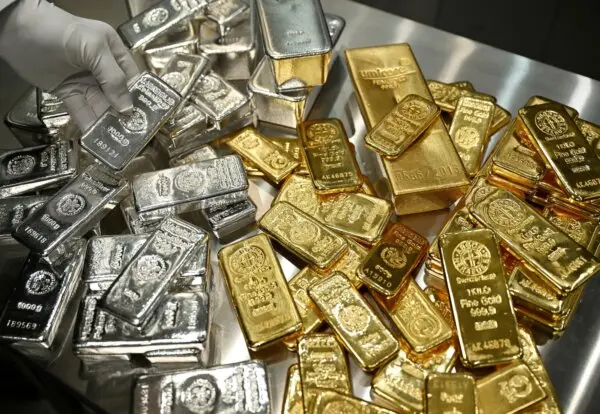 Silver Tops $75 as Record-Breaking Precious Metals Run Continues