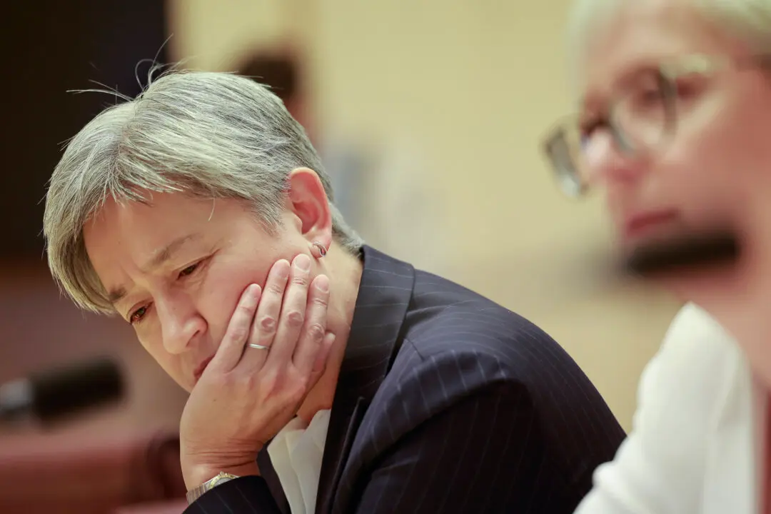 Wong ‘Desperately Sorry’ Over Bondi Terror Attack, Says More Could Have Been Done