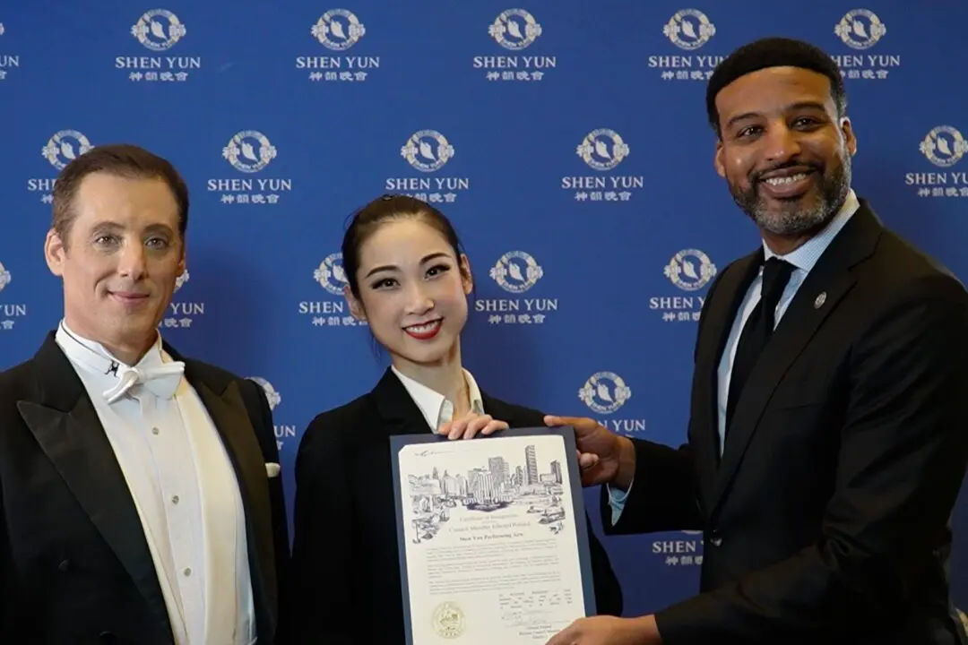 ‘I Guarantee You, You Won’t Be Disappointed’: Houston Council Member After Attending Shen Yun