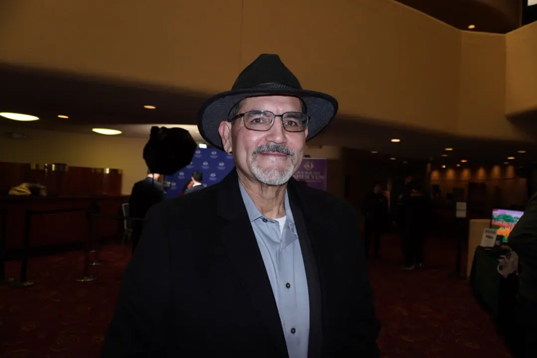 Shen Yun’s Stories Offer ‘Valuable Teachings,’ Says Californian Theatergoer