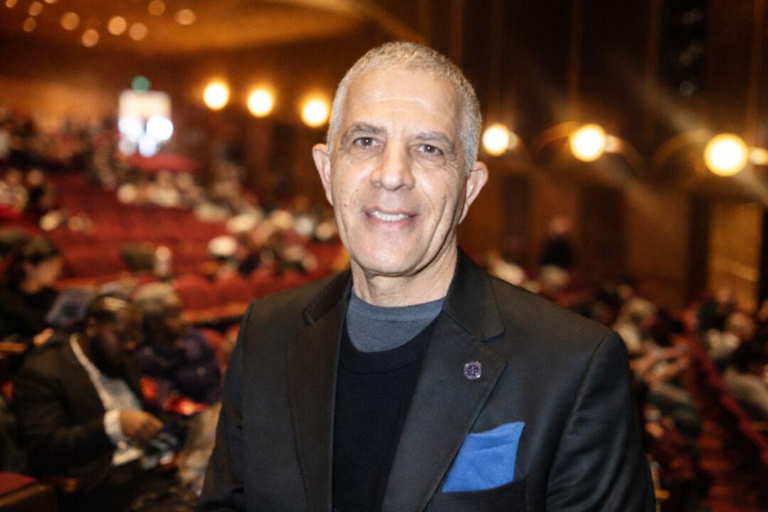 Shen Yun Artists ‘The Highest-Level Professionals’: Company President