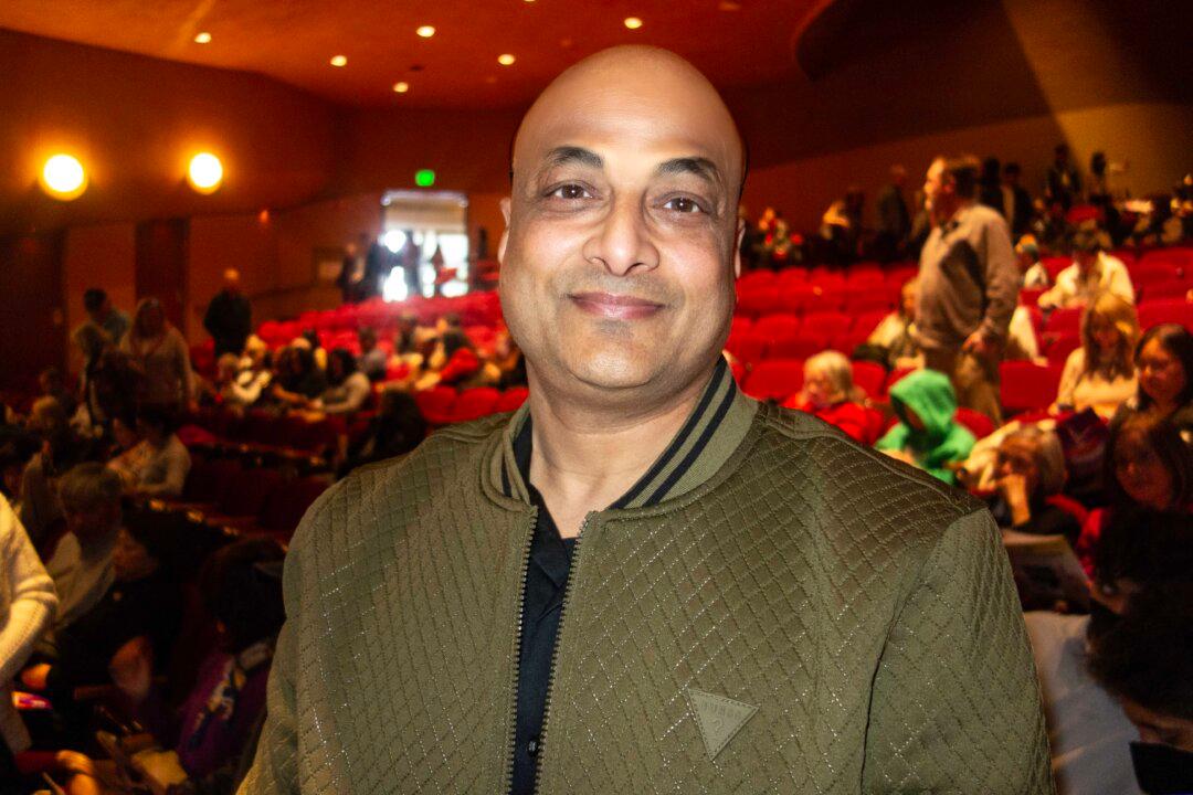 China’s Traditions ‘Can Elevate the Spirit’: Senior Silicon Valley Engineer on Shen Yun