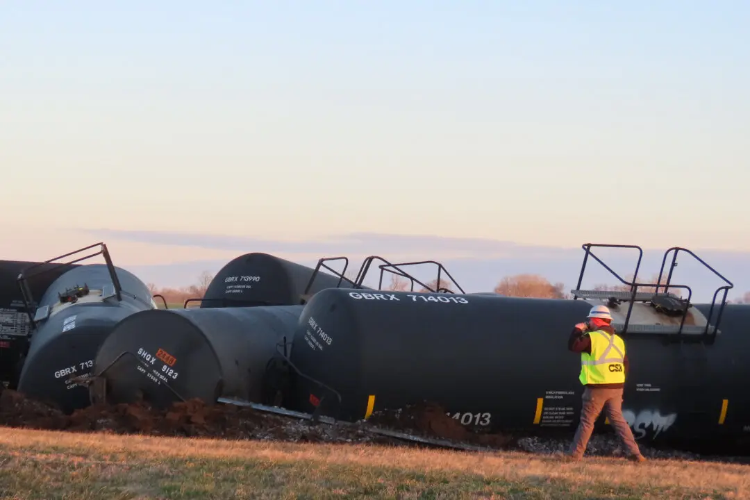 Derailed Train in Kentucky Causes Chemical Leak and Sparks Fire