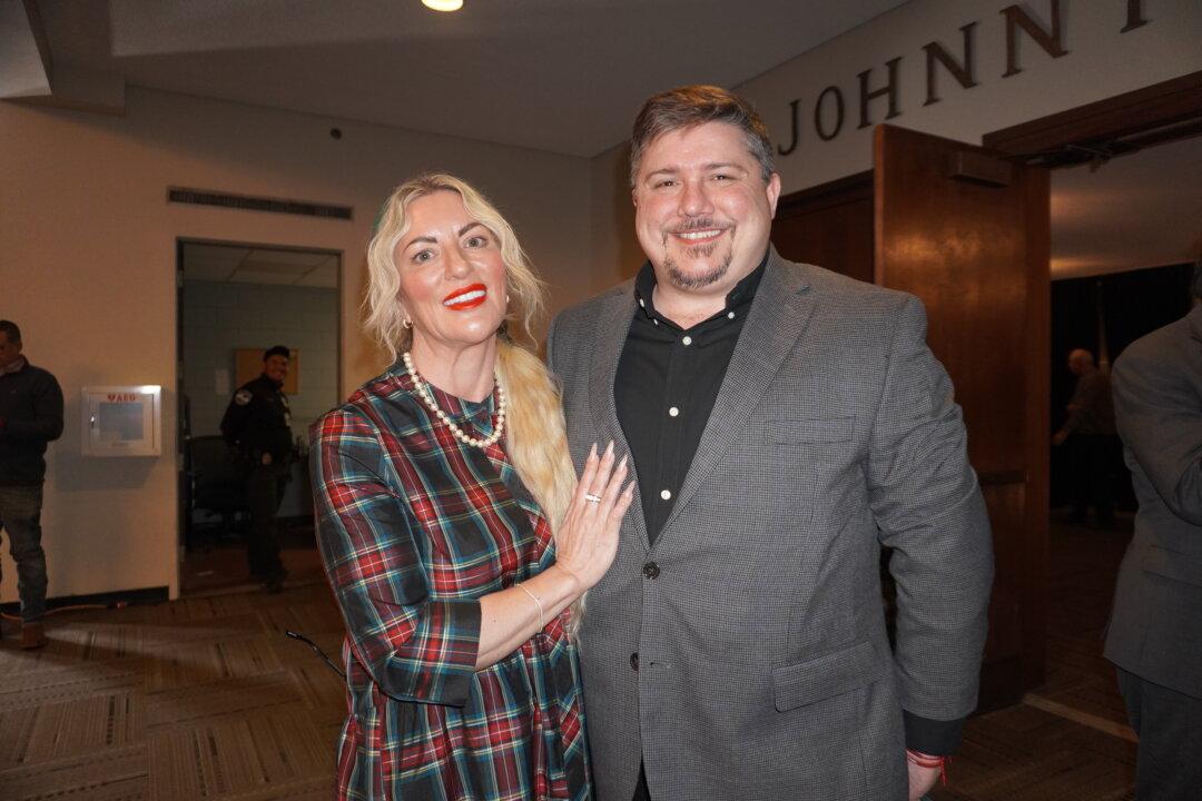 Nuclear Engineer, Who Has Wanted to See Shen Yun Since 2006, Is Really Impressed