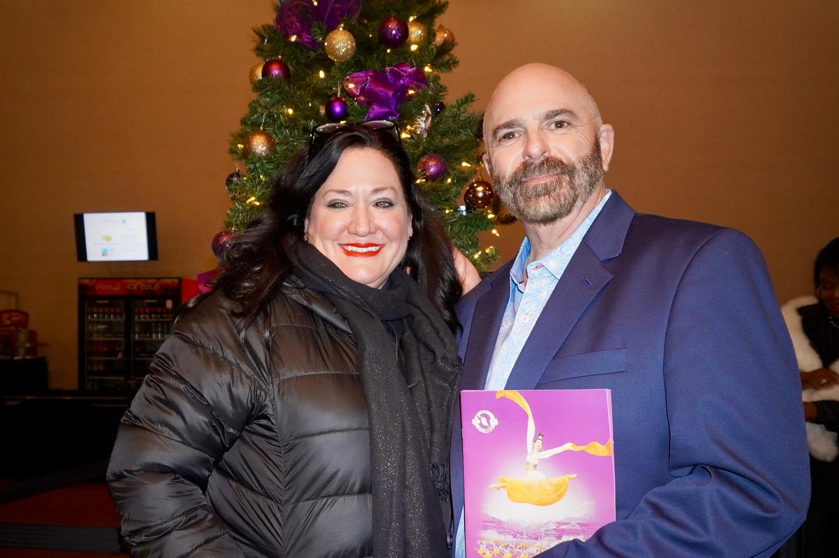 Theatergoers Moved to Tears by Shen Yun’s Baritone