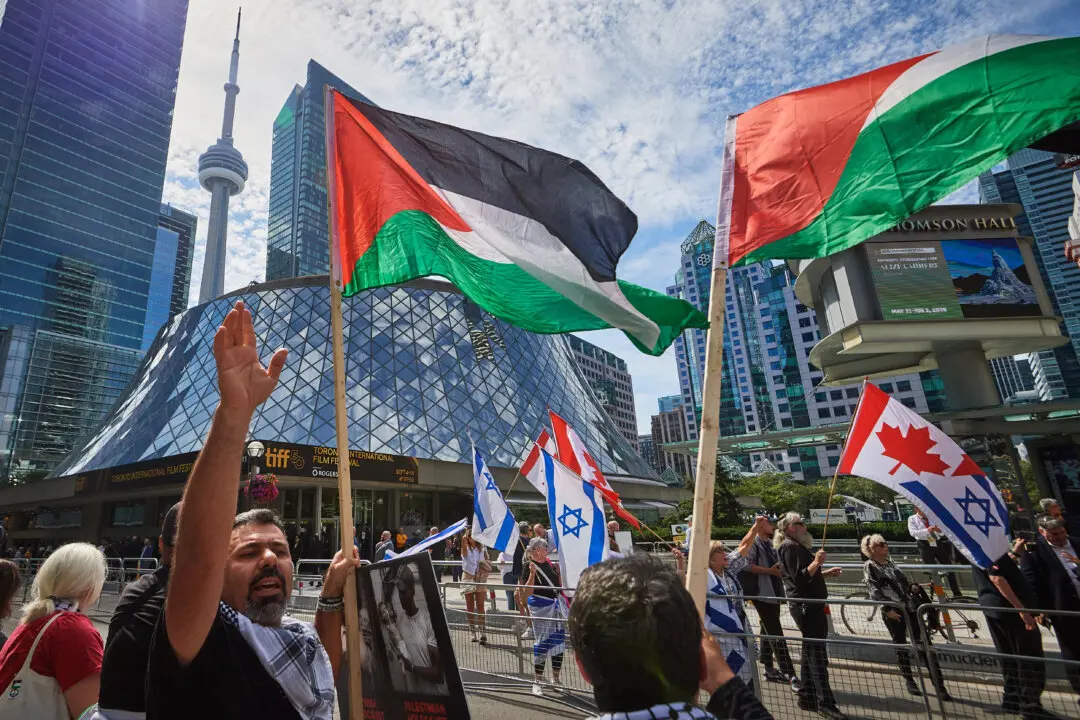 Solicitor General Presses Toronto Police Chief, Board Chair for Action on Anti‑Israel Protests