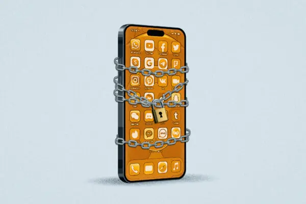 I Tried Living Without a Smartphone for 30 Days–Here’s What Happened