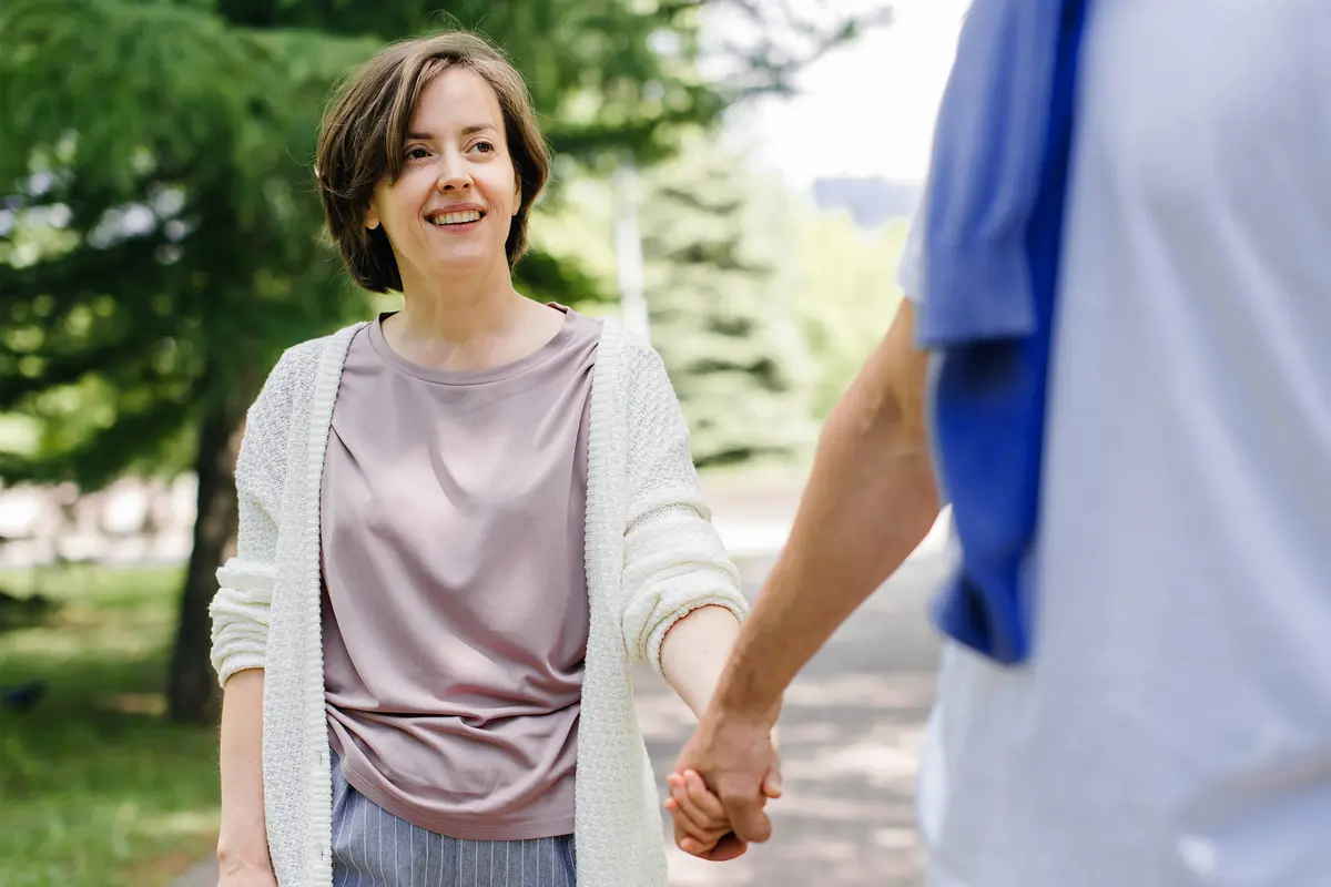 A Happy Marriage Could Protect Against Obesity, Study Suggests thumbnail