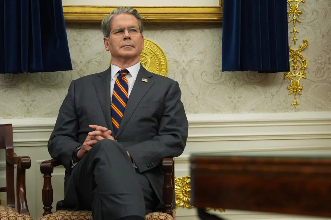 Bessent Divests From Soybean Farms, Says Farmers Needs Federal Aid Despite China Deal