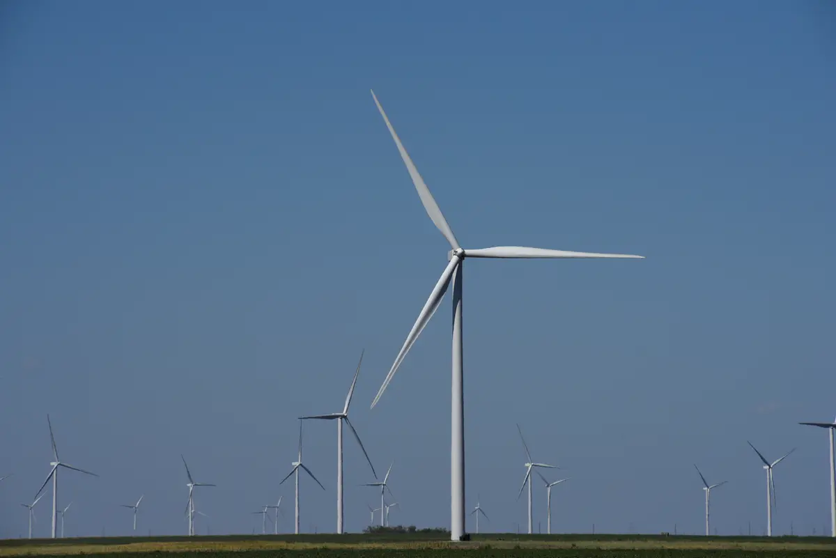 Federal Judge Tosses Trump’s Order Halting Wind Energy Projects thumbnail