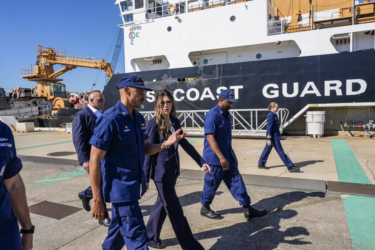 469,000 Pounds of Cocaine Seized by US Coast Guard, DHS Reveals in Year-End Total thumbnail
