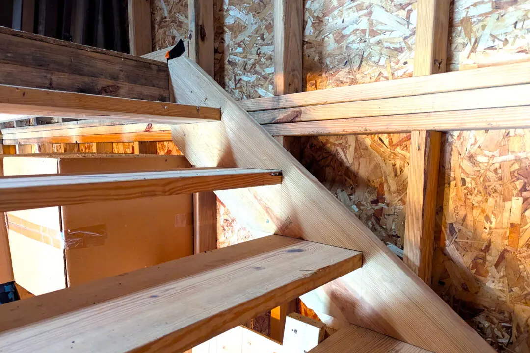 Ask the Builder: Building Strong, Simple Stairs