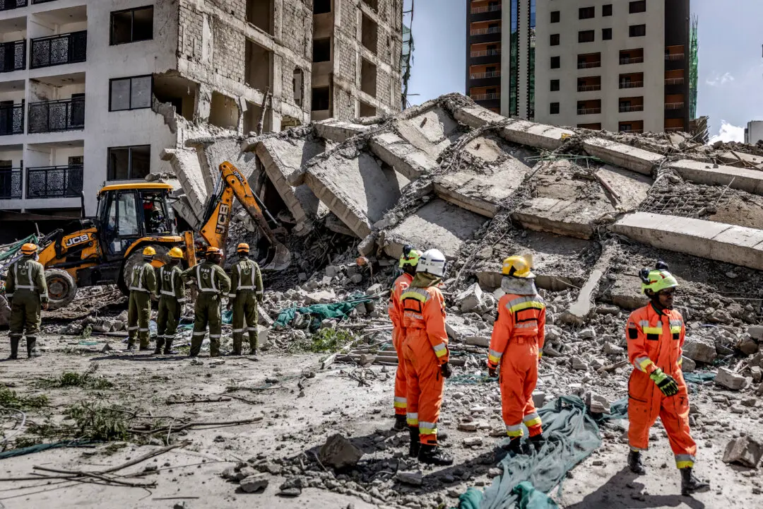 Day in Photos: Accident in Kenya, Earthquake in Mexico, and Heavy Snow