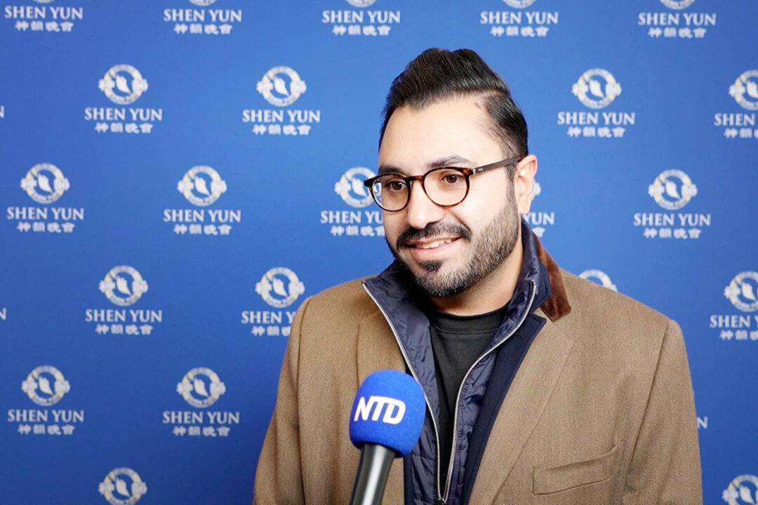 ‘It’s Critical to Keep This Going’: Says IT Consultant as Shen Yun Arrives in Birmingham