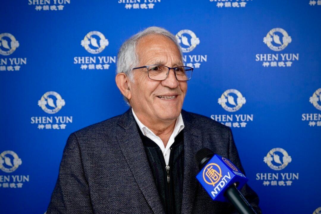 French Mayor: Shen Yun Delivers the ‘Hope and Exchange the World Needs Today’