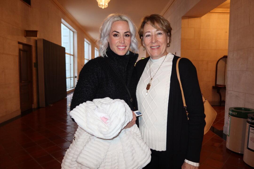 American Family With Ties to China Applauds Shen Yun’s Efforts to Preserve a Cherished Cultural Legacy