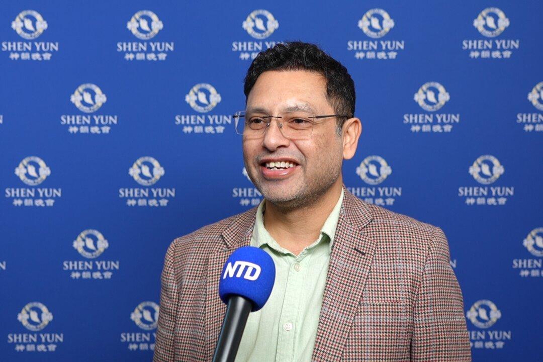 Psychiatrist Says Shen Yun Is ‘Spectacular’