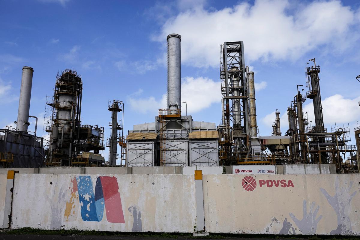 The Challenge for US Companies to Rebuild Venezuelan Oil Industry Wrecked by Decades of Neglect thumbnail