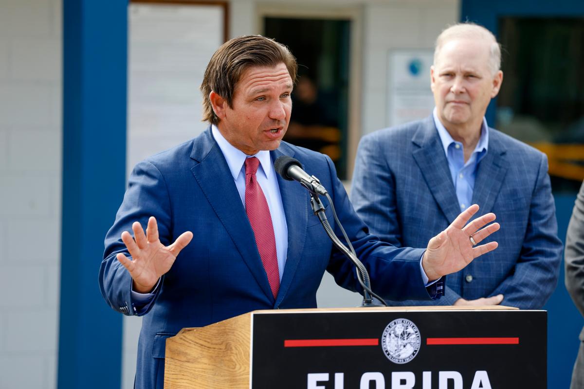 Florida Made Nearly 20,000 Immigration Arrests in 2025 thumbnail