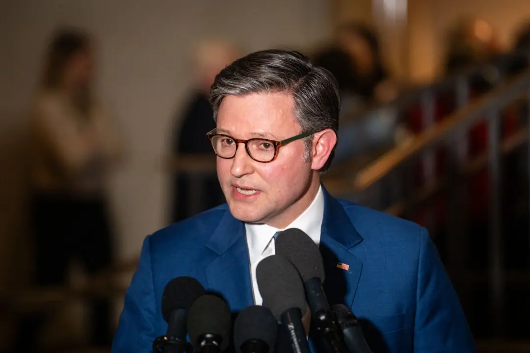 Speaker Johnson Says He Doesn’t Expect US Troop Deployment in Venezuela