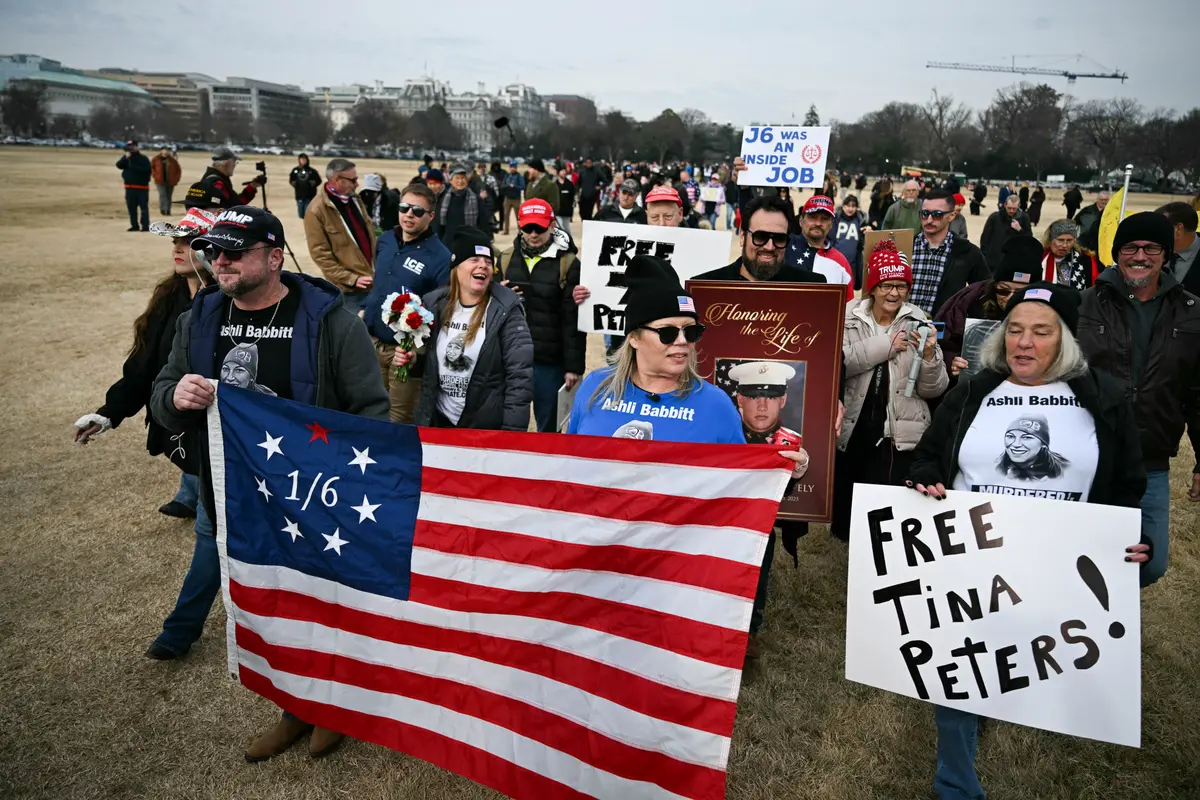 Day in Photos: Anniversary of Jan. 6, Protests in Israel, and Snow in Europe thumbnail