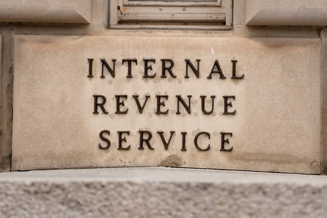 IRS Generally Did Well in 2026, but Some Taxpayers Faced Challenges: Watchdog