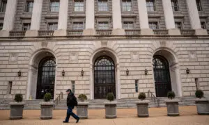 IRS Urges Qualified Taxpayers to Claim Earned Income Tax Credit