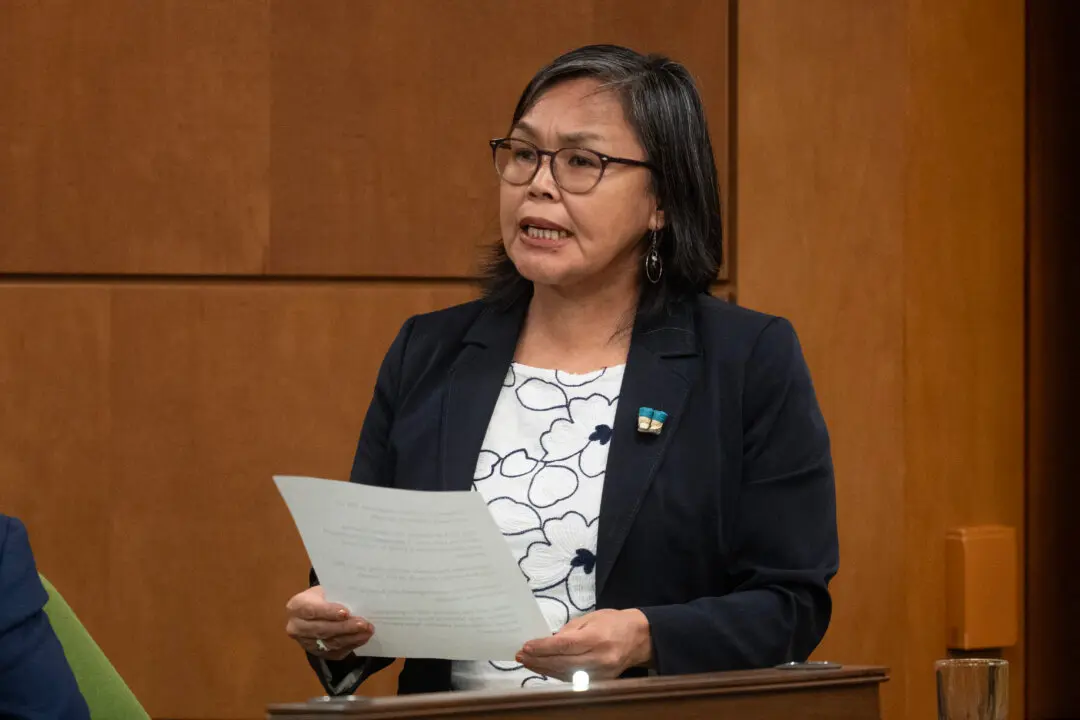 NDP MP Says She Rejected Offer to Join Liberal Party