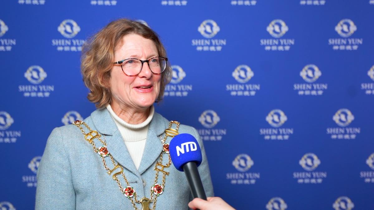Lord Mayor of Oxford Amazed by Shen Yun’s Artistry
