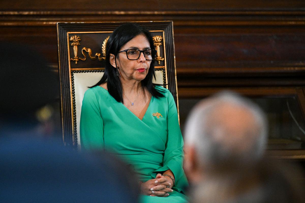 US and Venezuela Explore Restoring Diplomatic Ties After Maduro’s Capture thumbnail