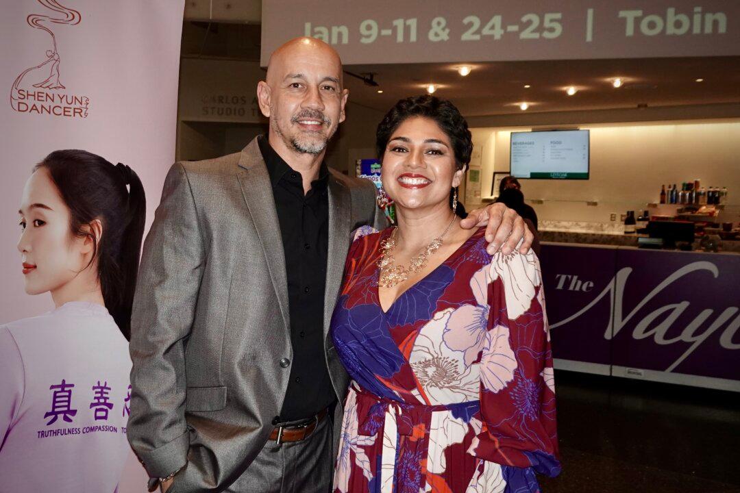 Shen Yun Performing Arts Is ‘An Eye-Opener,’ Says Texas Theatergoer