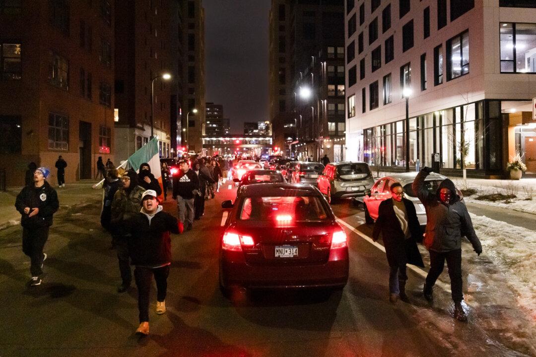 30 Anti-ICE Protesters Detained in Minneapolis After Hotels Damaged