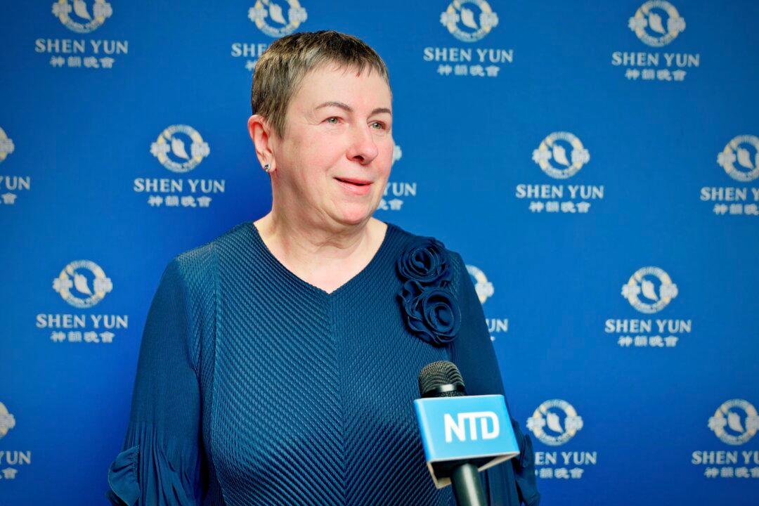 Polish Audience Members Express Admiration and Gratitude Towards Shen Yun