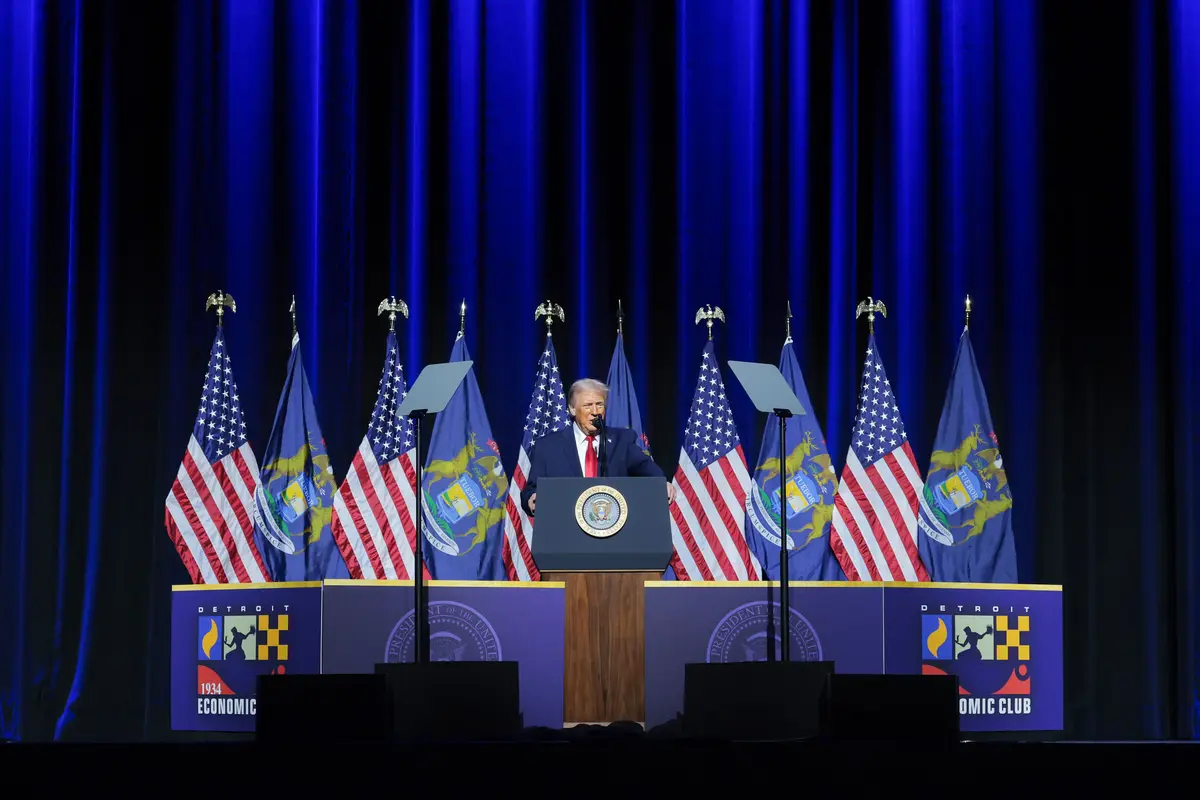 Trump Announces 25 Percent Tariff on Chips Not Used Domestically thumbnail