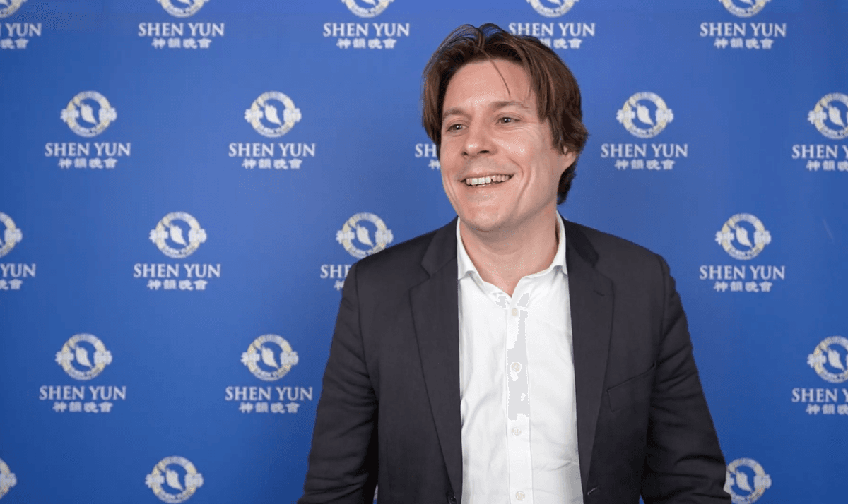 In France, Audience Member ‘Completely in Awe’ at Shen Yun