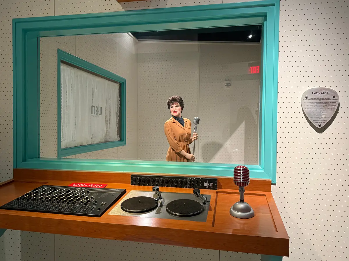 The Hit Country Song That Patsy Cline Reluctantly Recorded thumbnail