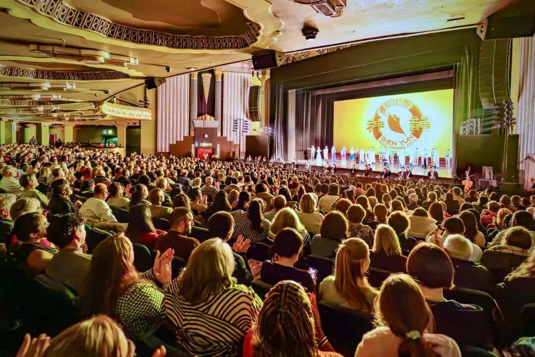 Shen Yun Targeted With Fake Bomb and Impersonator Threats