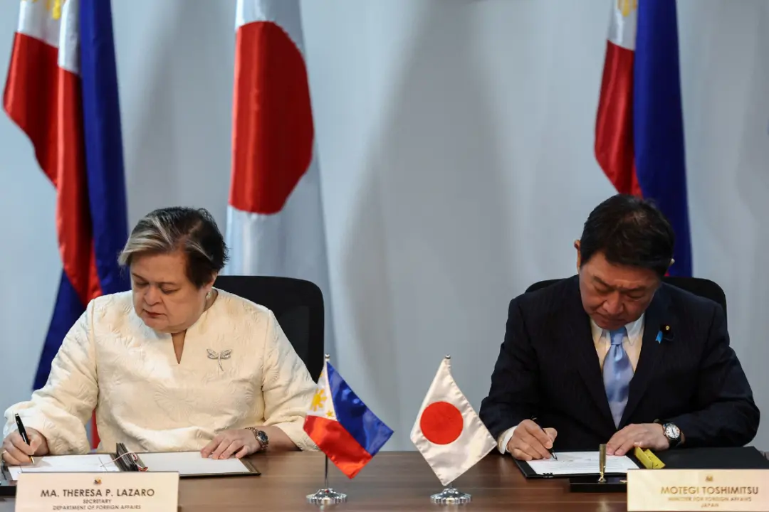 Japan, Philippines Sign Defense Pact Amid Regional Tensions