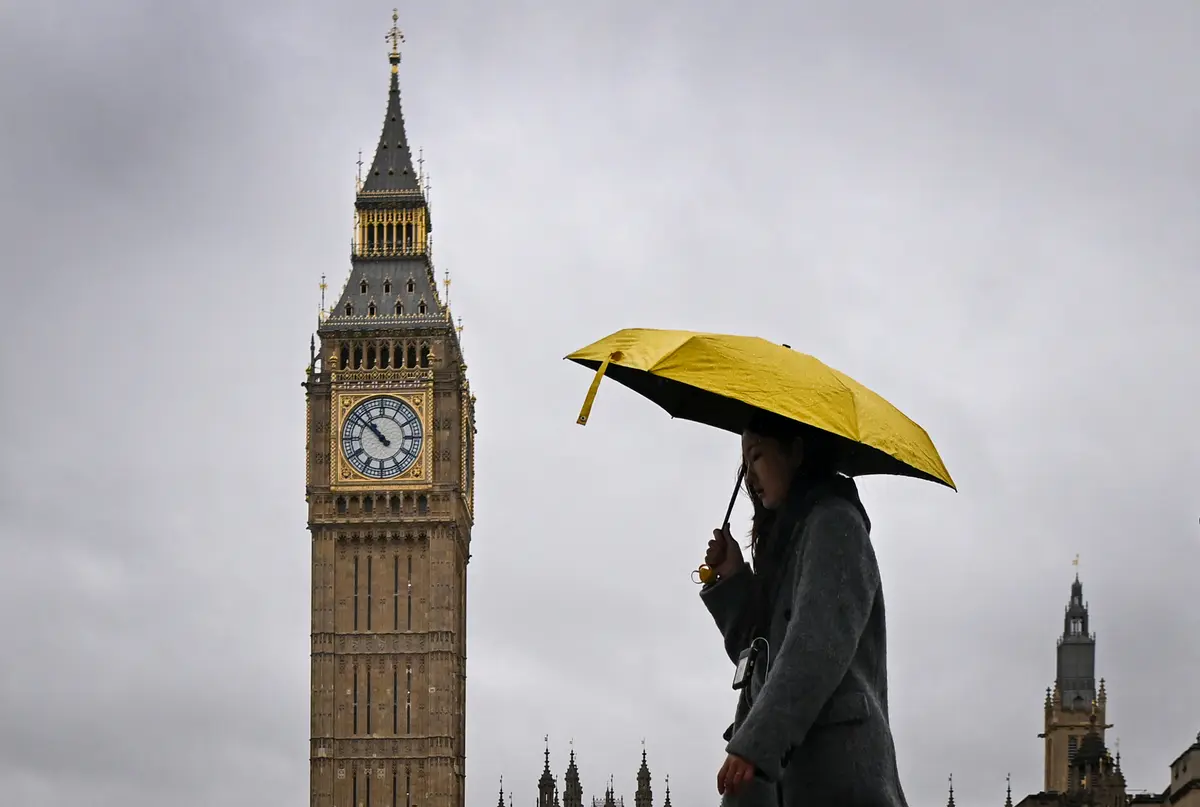 UK Economy Shrank Slightly in April as Middle East Conflict Added to Price Pressures: ONS