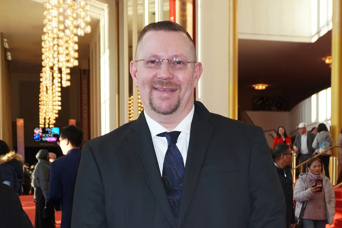 Photographer Says Shen Yun Made Him Feel ‘Like a New Human’