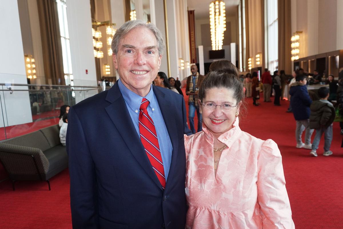 Former Defense Official Says Shen Yun ‘Has to Be Seen’