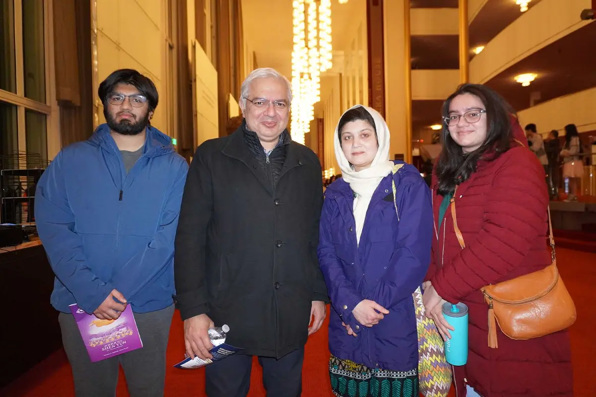 Family Physician Says Shen Yun Is ‘A Great Exposition’ of Chinese Culture