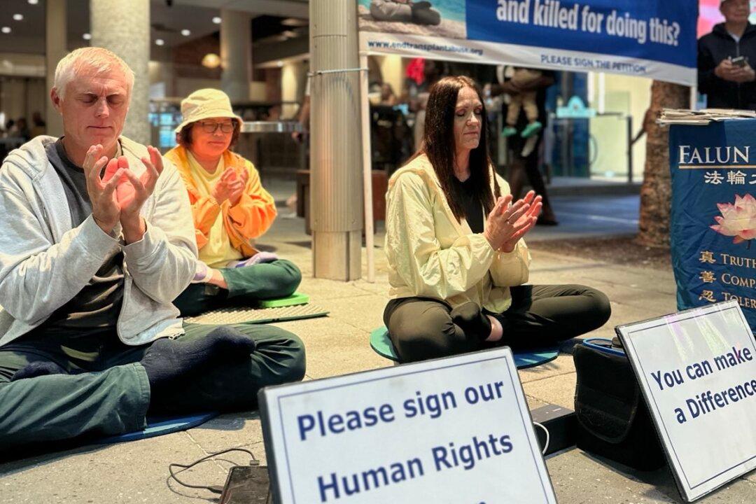 Falun Gong Practitioner Spat at in Australia Amid CCP Hate Campaign